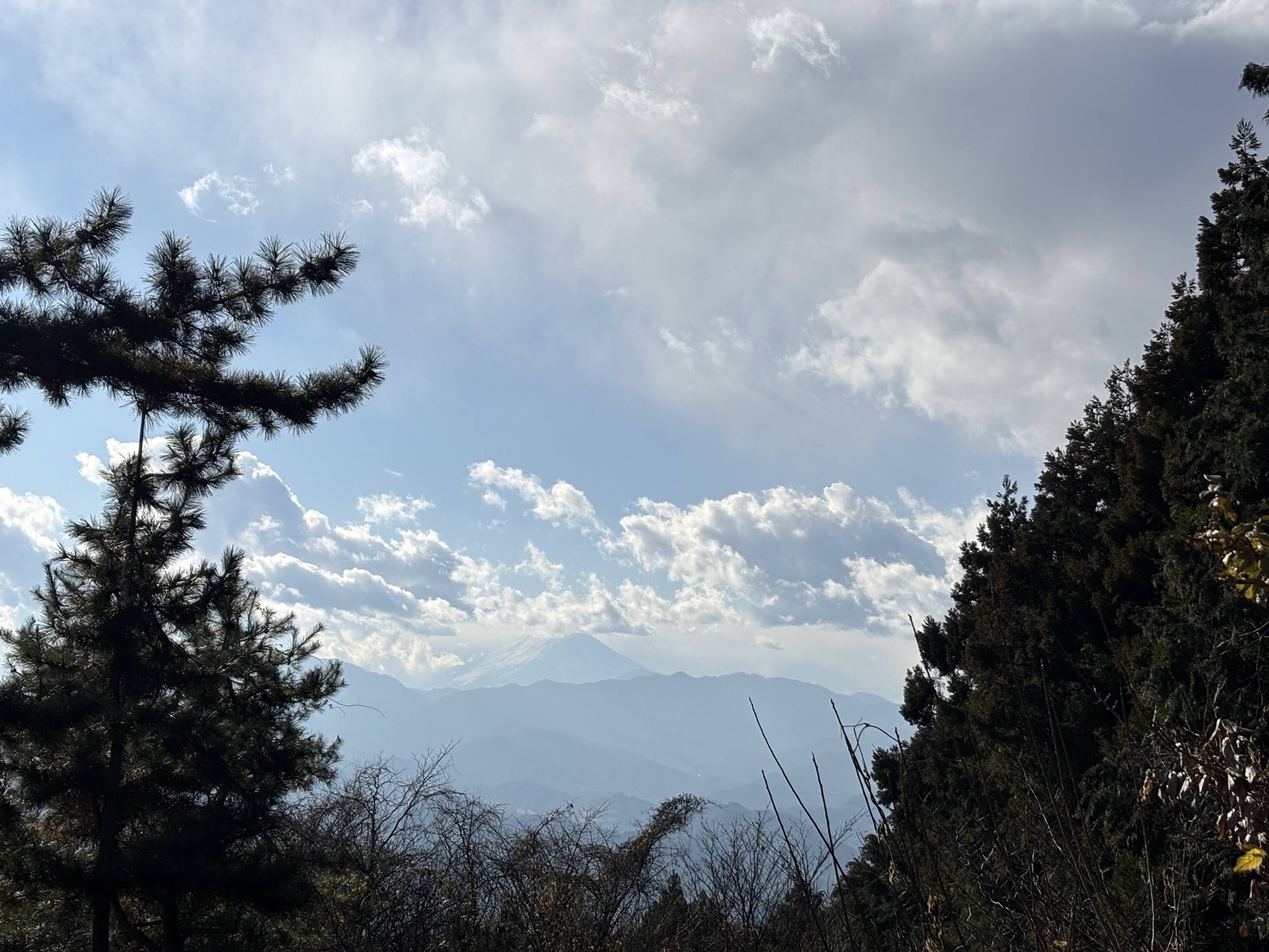 2024/12小仏城山から富士山